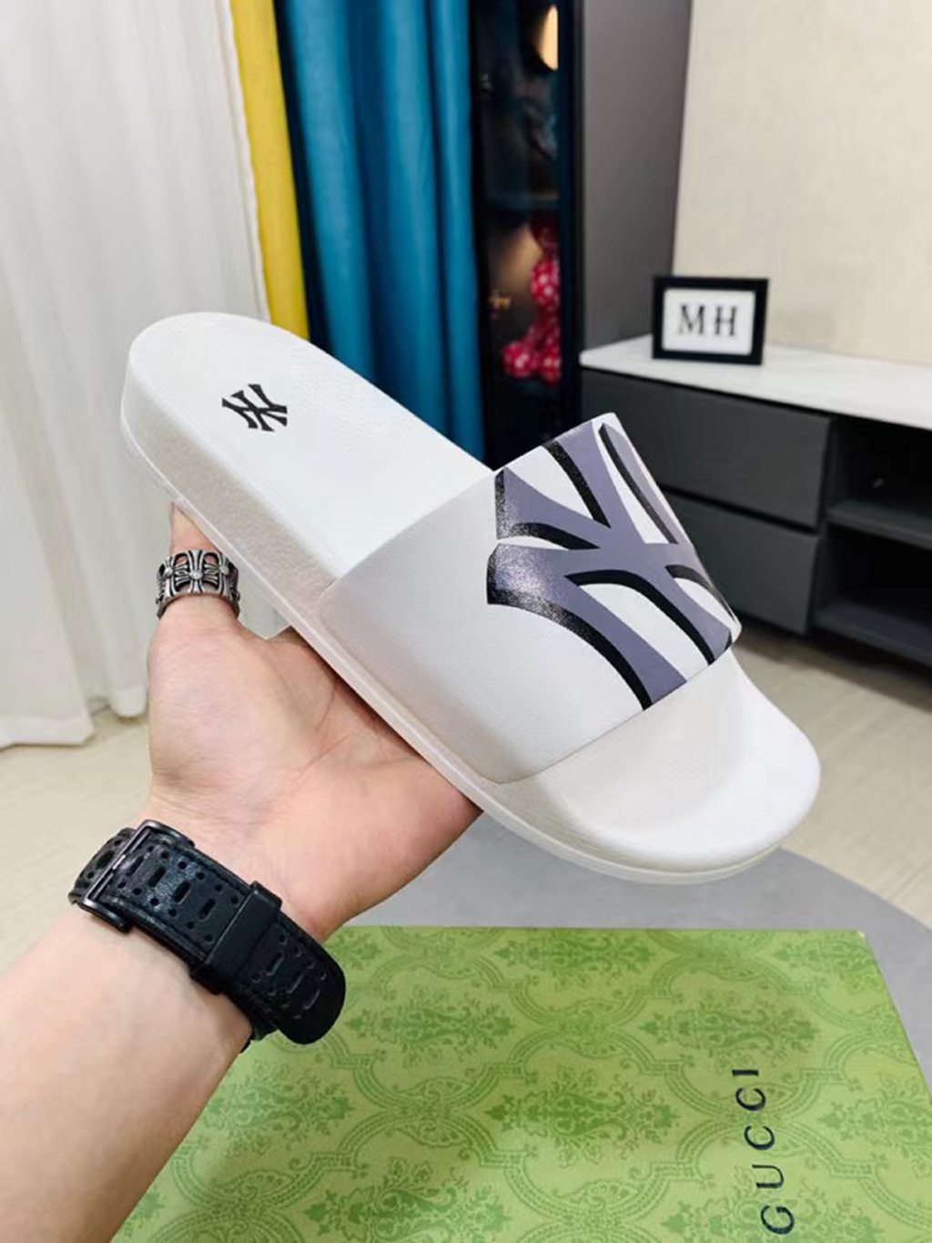 SANDALS